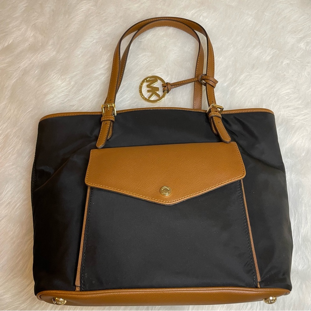 Michael Kors Black and Tan Tote Bag Jet Set